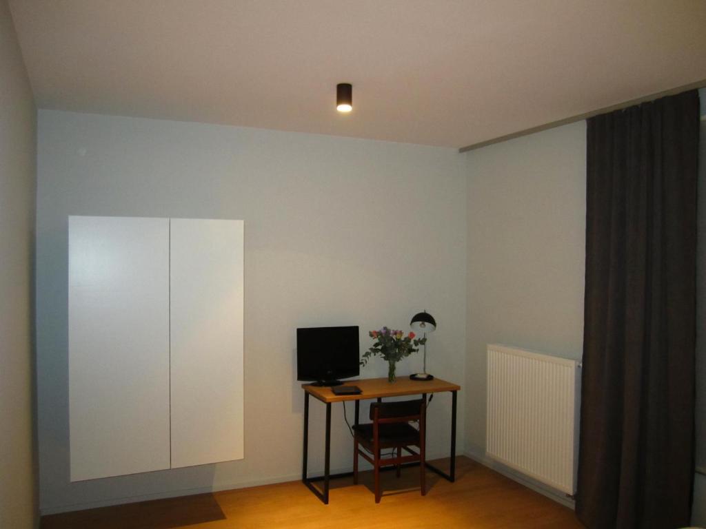B&B A Cote Du Cinquantenaire Etterbeek Bilik gambar